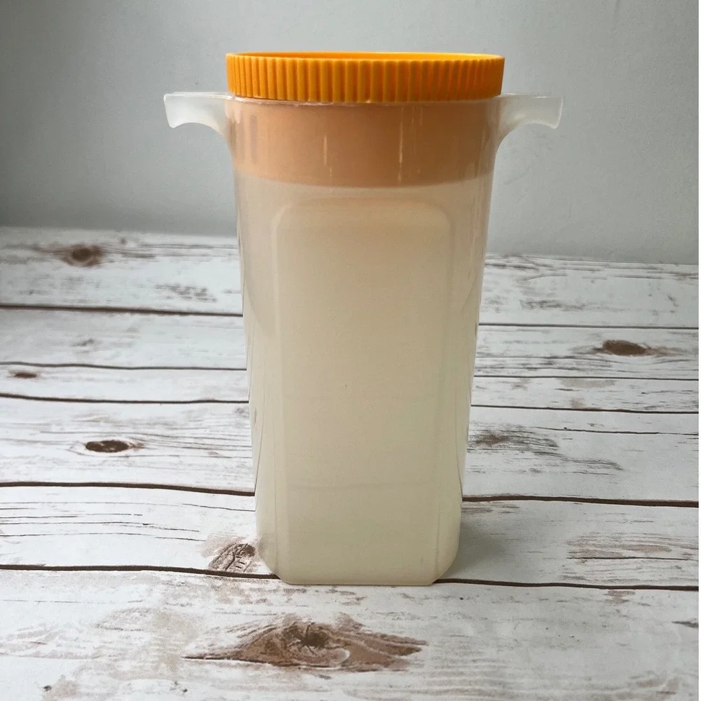 Graloc Juice Pitcher Clear Orange Vintage 32 oz Made In Holland 32oz